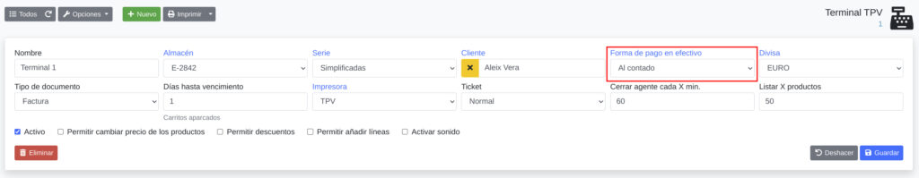 Panel de configuración del Terminal TPV en El Equipo IA, destacando el ajuste de "Forma de pago en efectivo" configurado como "Al contado".